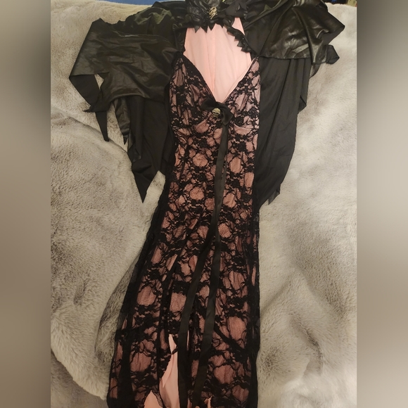 Vampire Dress - Picture 2 of 2